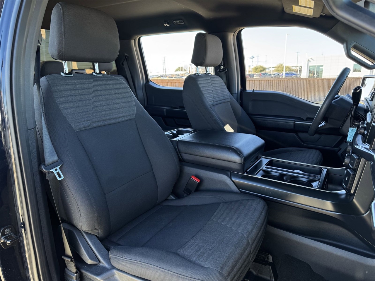 Ford F-150 Lariat 2WD SuperCrew 5.5' Box 2023