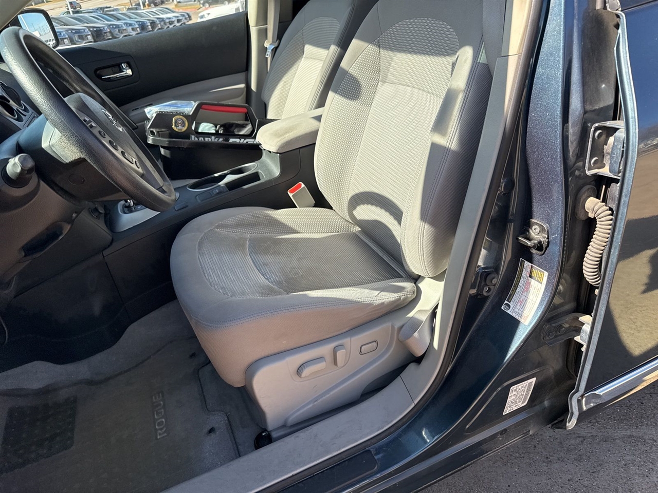 Nissan Rogue FWD 4dr SV 2012