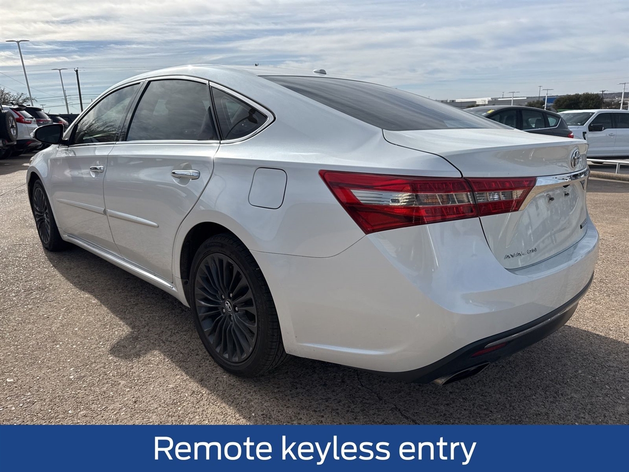 Toyota Avalon XLE Premium (Natl) 2017