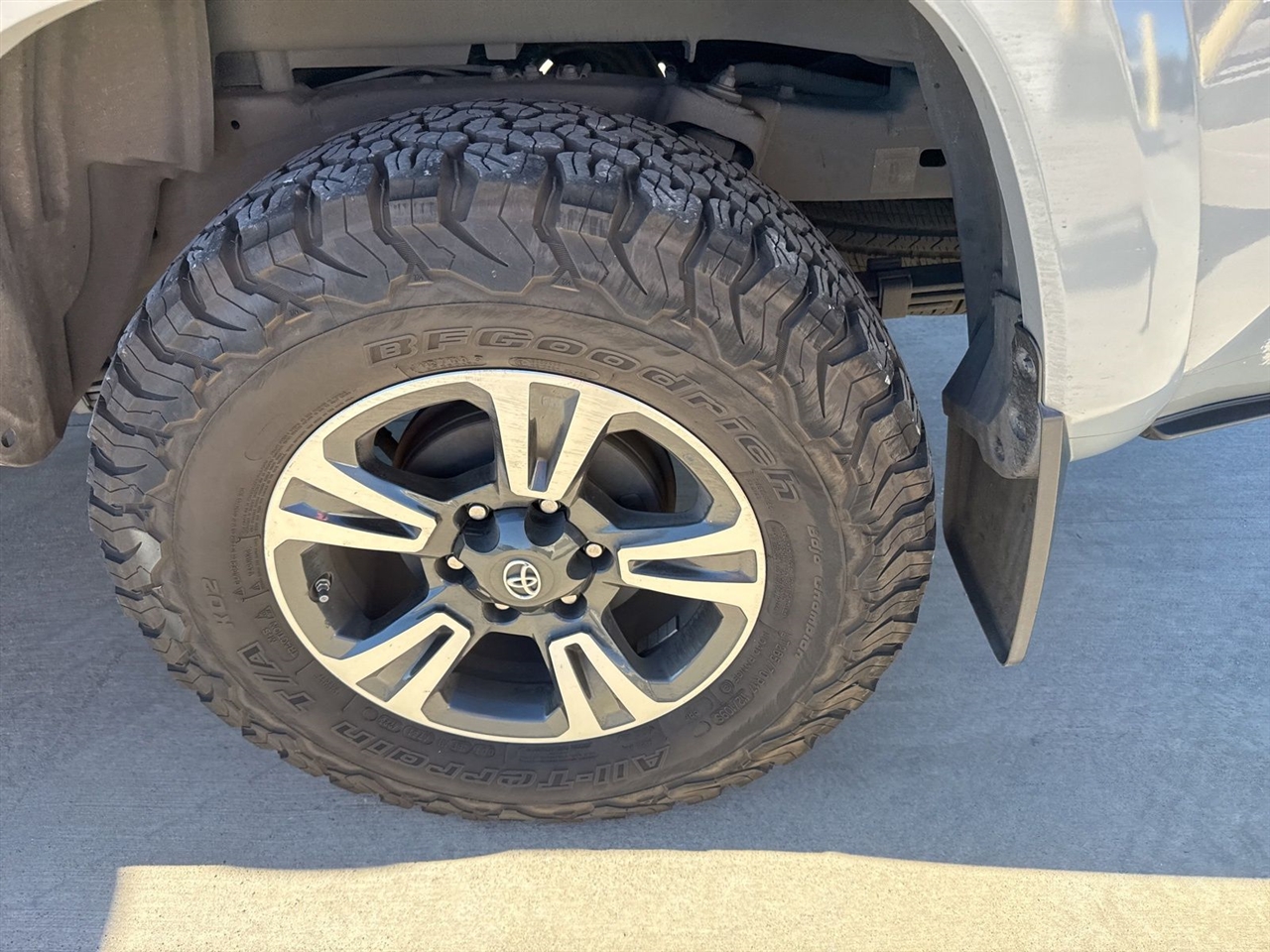 Toyota Tacoma 4WD TRD Off Road Double Cab 5' Bed V6 MT (Natl) 2019