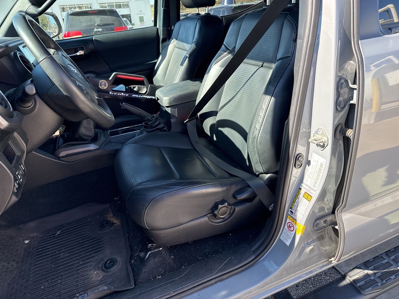 Toyota Tacoma 4WD TRD Off Road Double Cab 5' Bed V6 MT (Natl) 2019