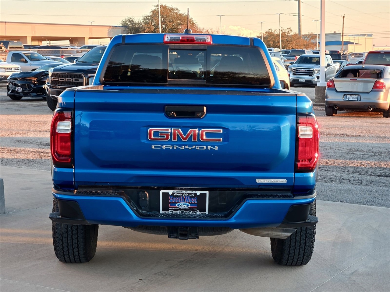 GMC Canyon 4WD Crew Cab Elevation 2024