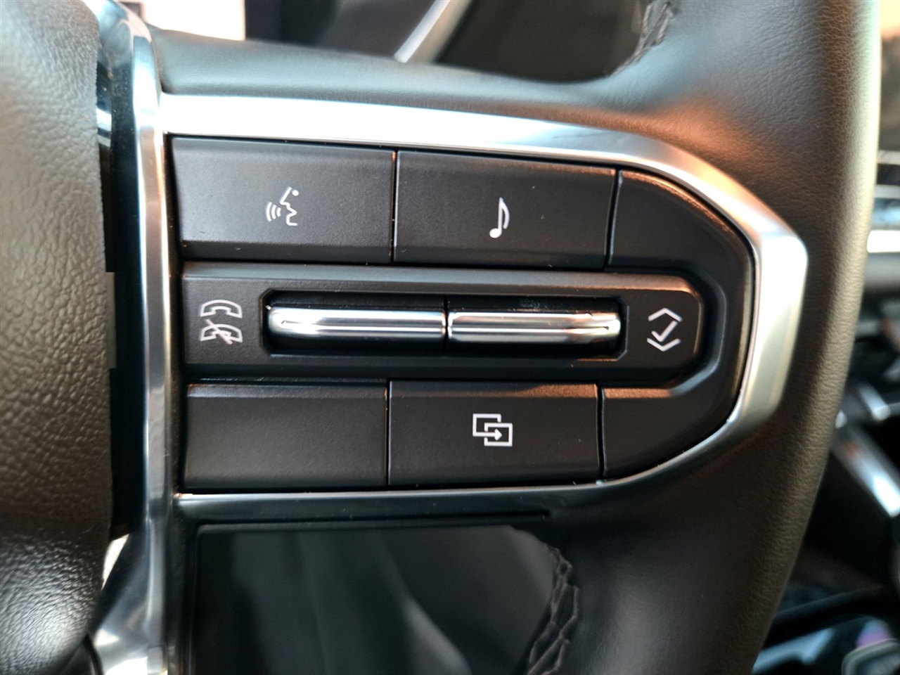 GMC Canyon 4WD Crew Cab Elevation 2024