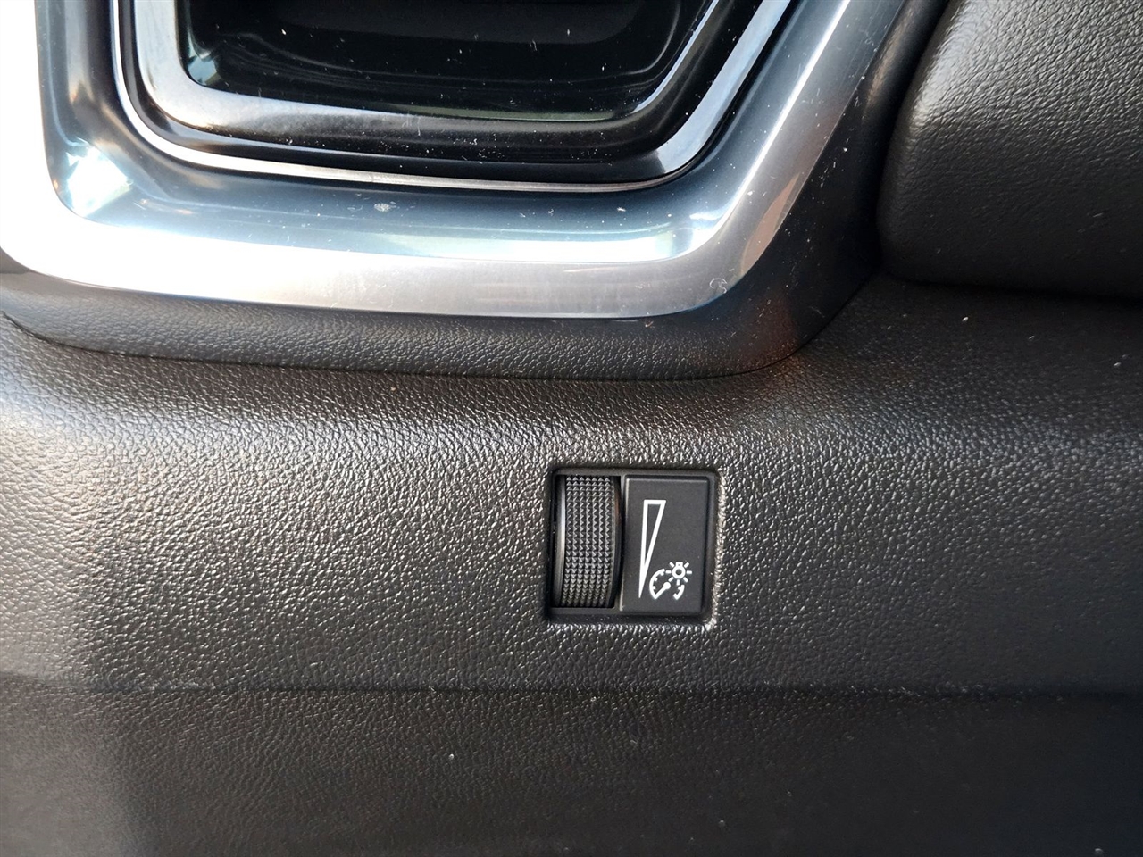 GMC Canyon 4WD Crew Cab Elevation 2024