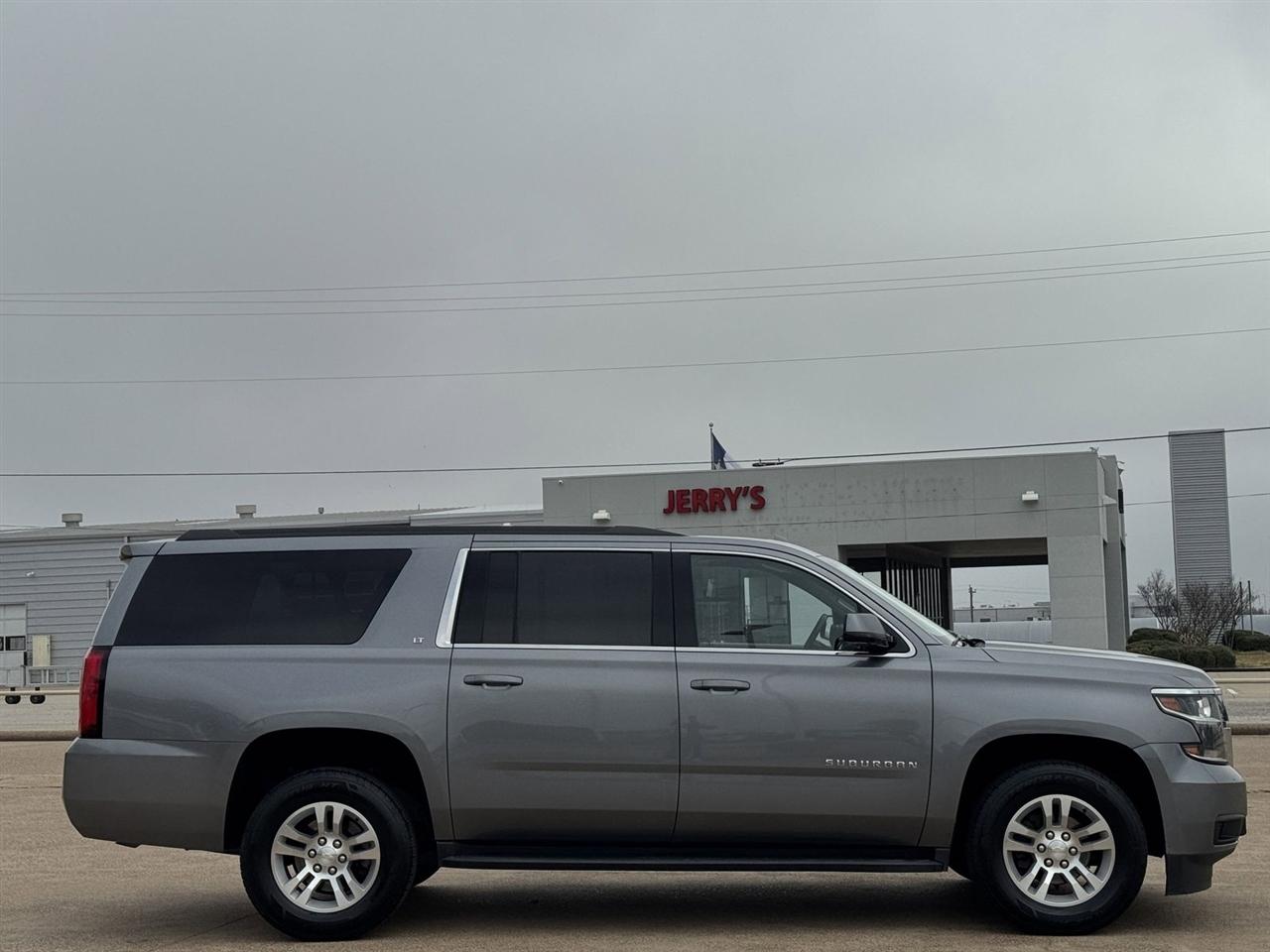 Chevrolet Suburban 4WD 4dr LT 2020