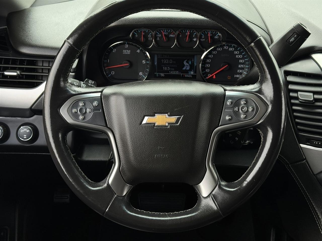 Chevrolet Suburban 4WD 4dr LT 2020