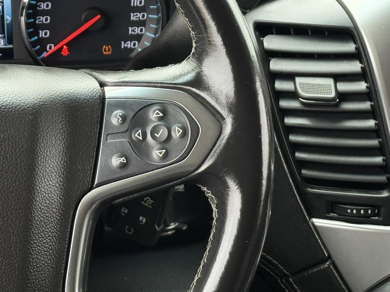 Chevrolet Suburban 4WD 4dr LT 2020