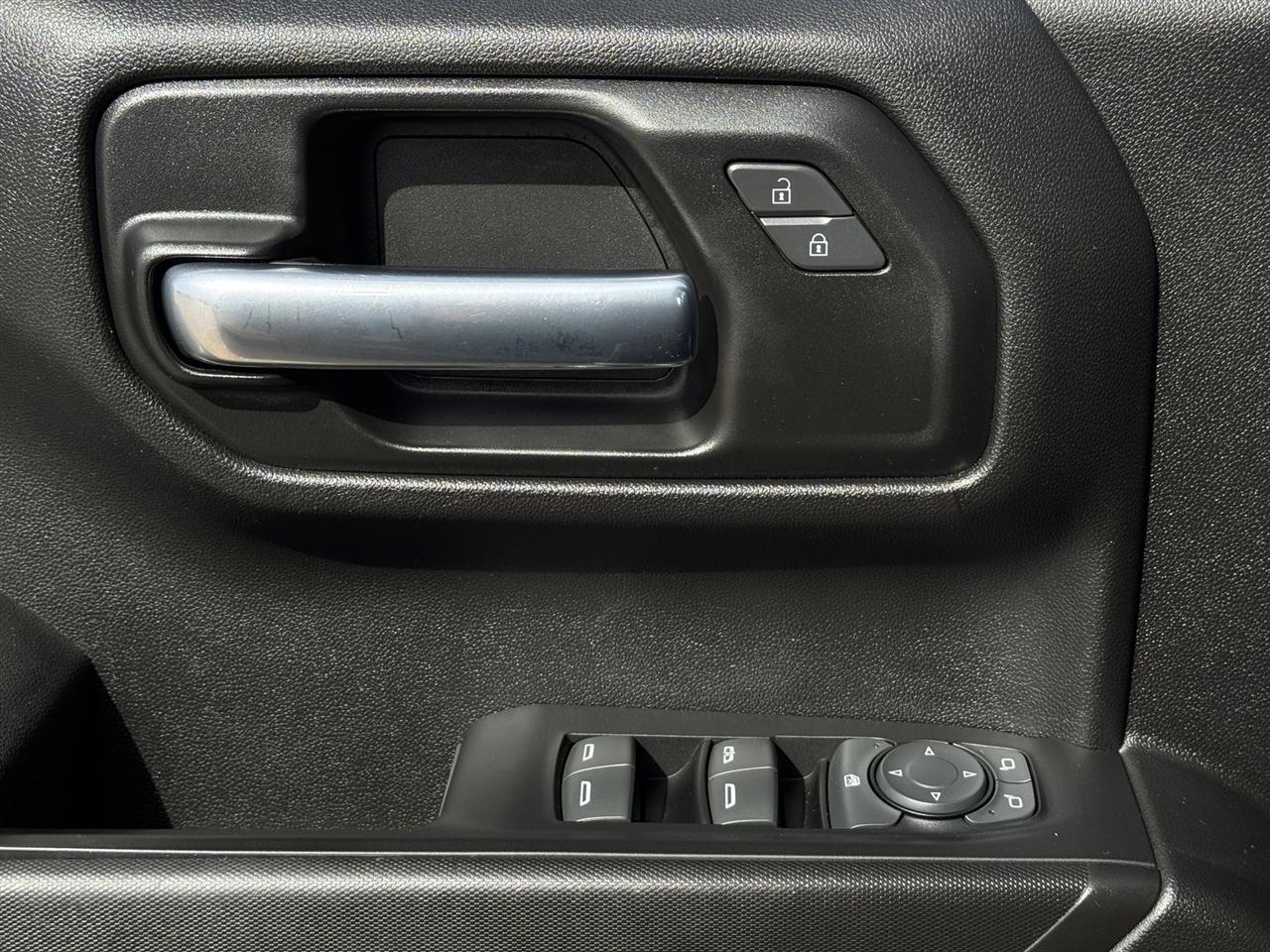 Chevrolet Silverado 1500 LTD 2WD Crew Cab 147" Custom 2022