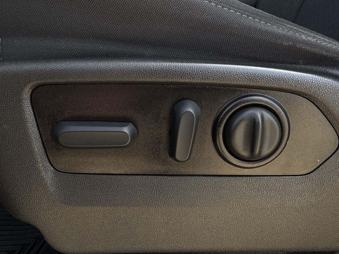 Chevrolet Silverado 1500 LTD 2WD Crew Cab 147" Custom 2022