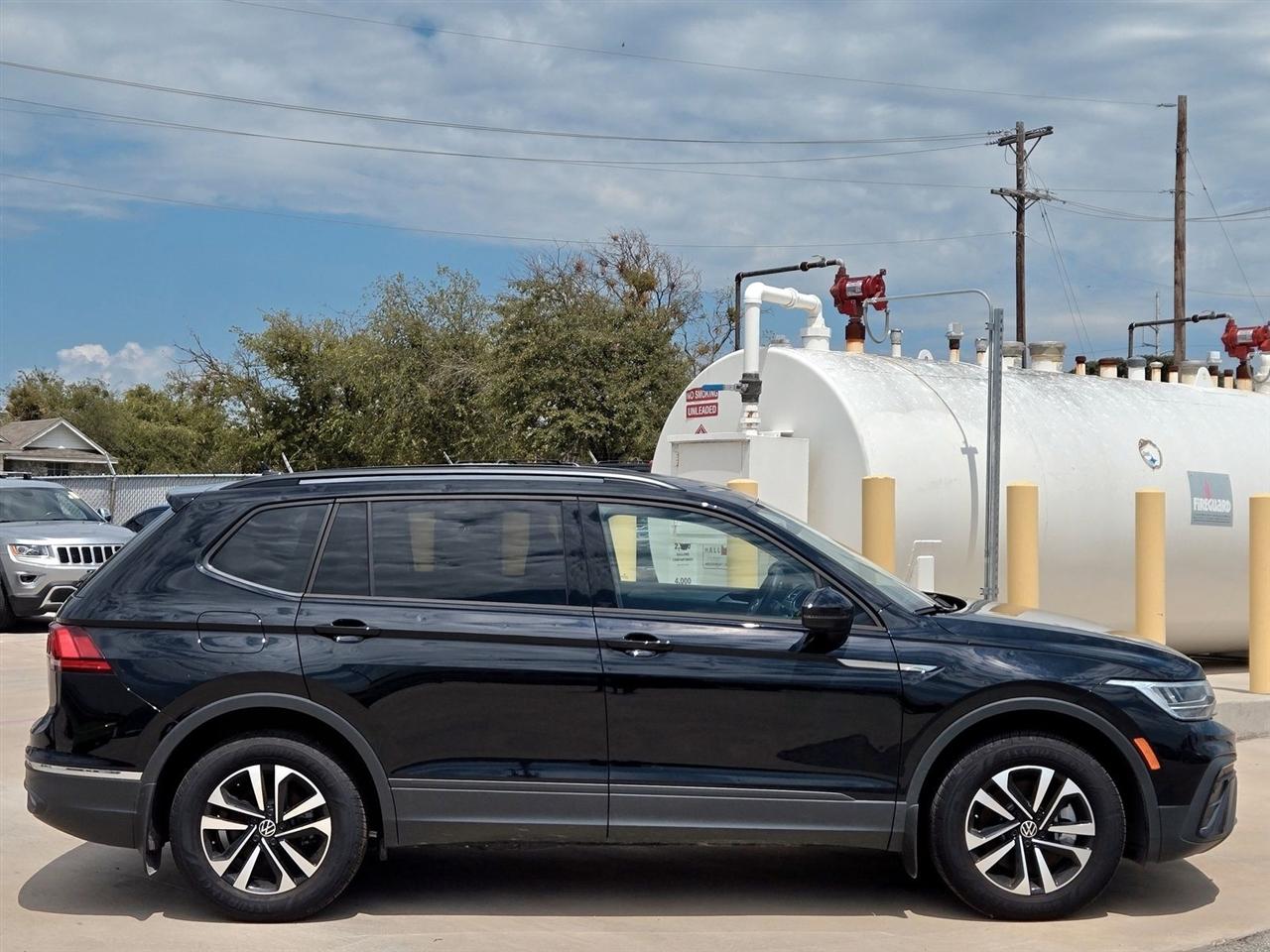 Volkswagen Tiguan 2.0T S FWD 2024