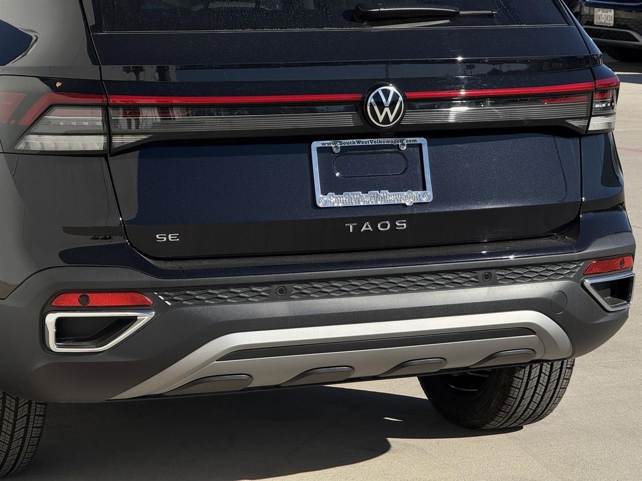 Volkswagen Taos SE FWD 2025