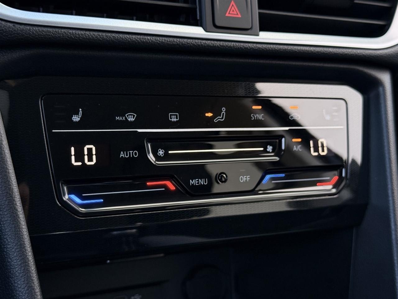 Volkswagen Taos SE FWD 2025