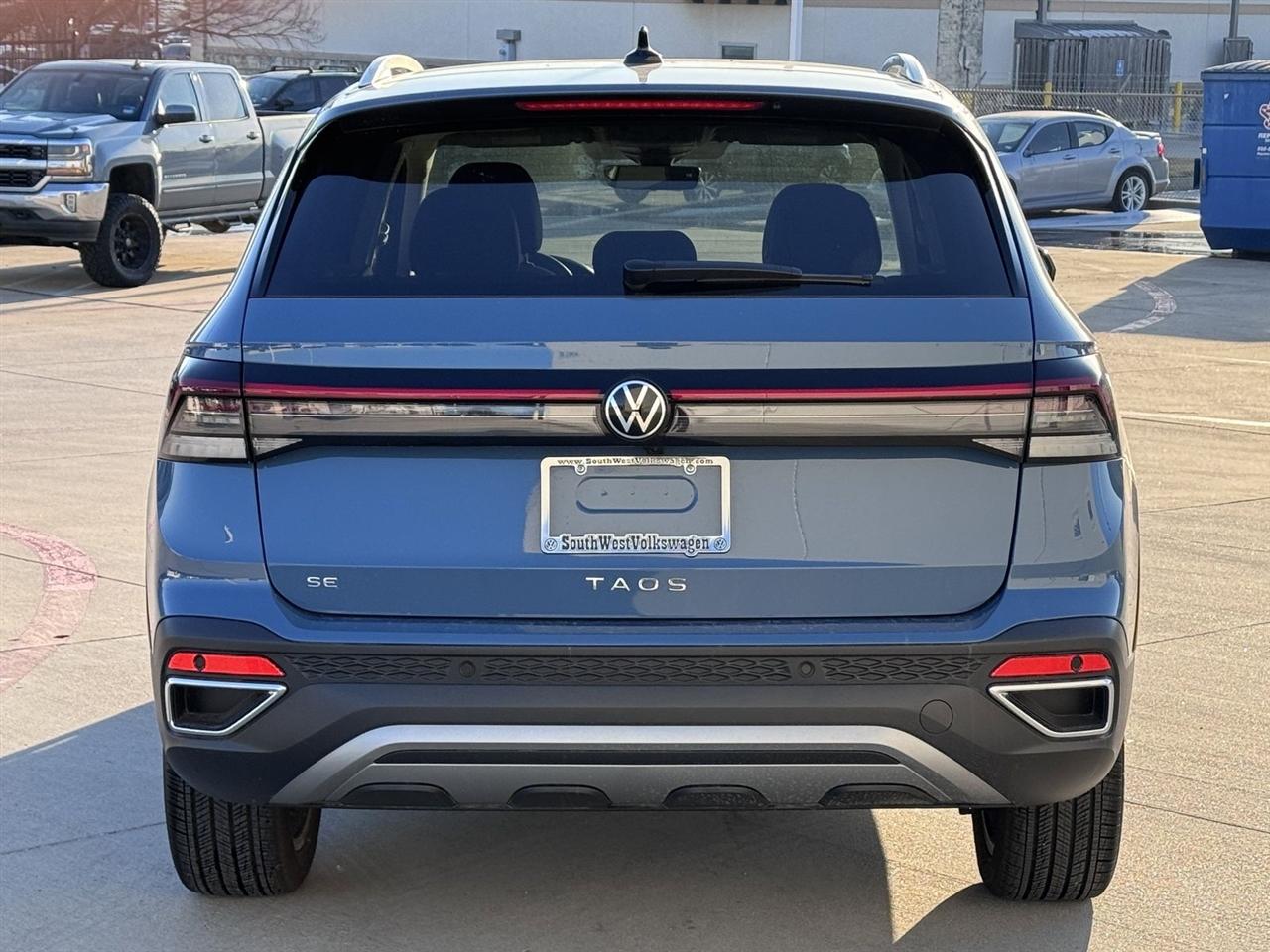 Volkswagen Taos SE FWD 2025