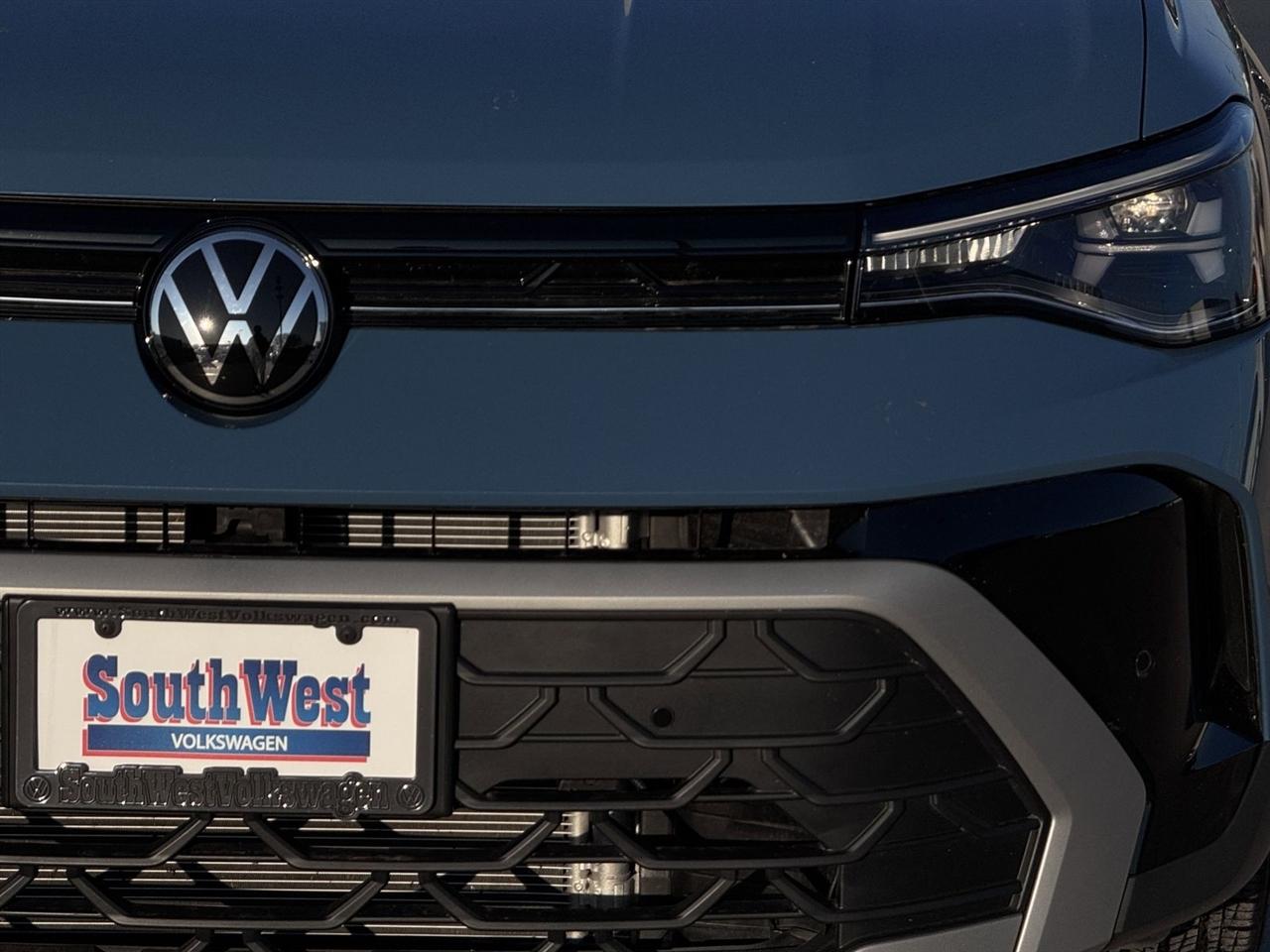 Volkswagen Taos SE FWD 2025