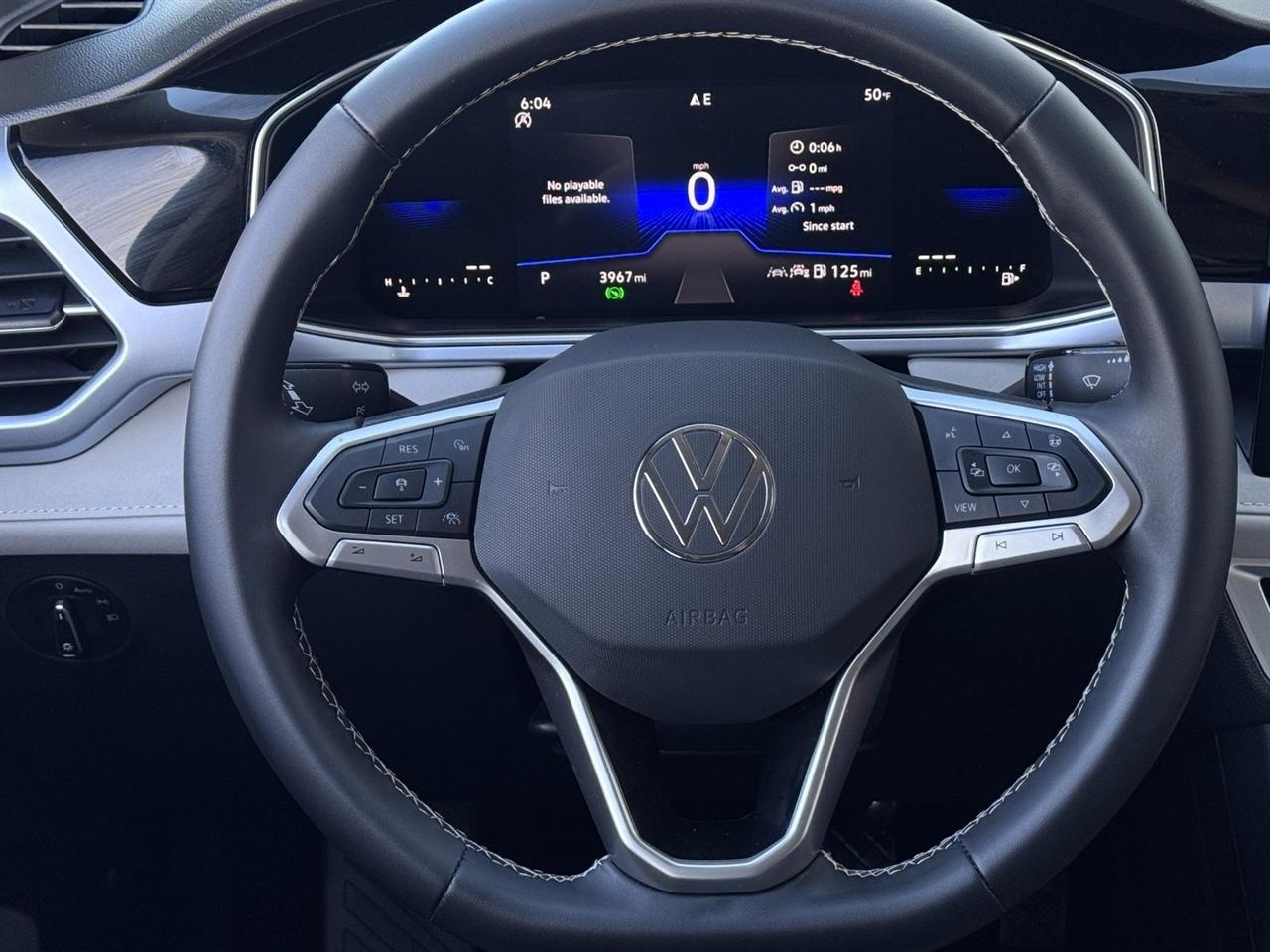 Volkswagen Taos SE FWD 2025