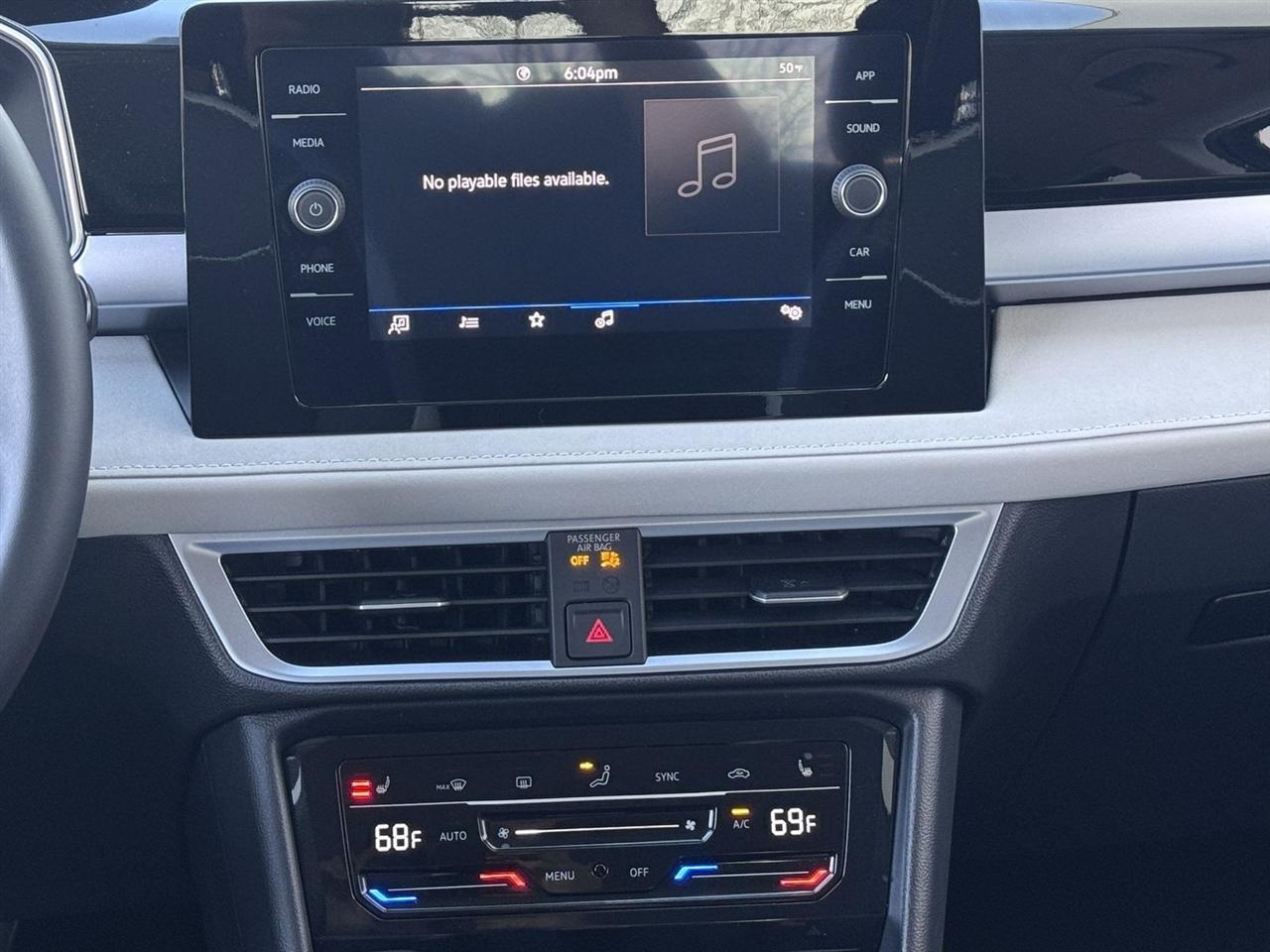 Volkswagen Taos SE FWD 2025