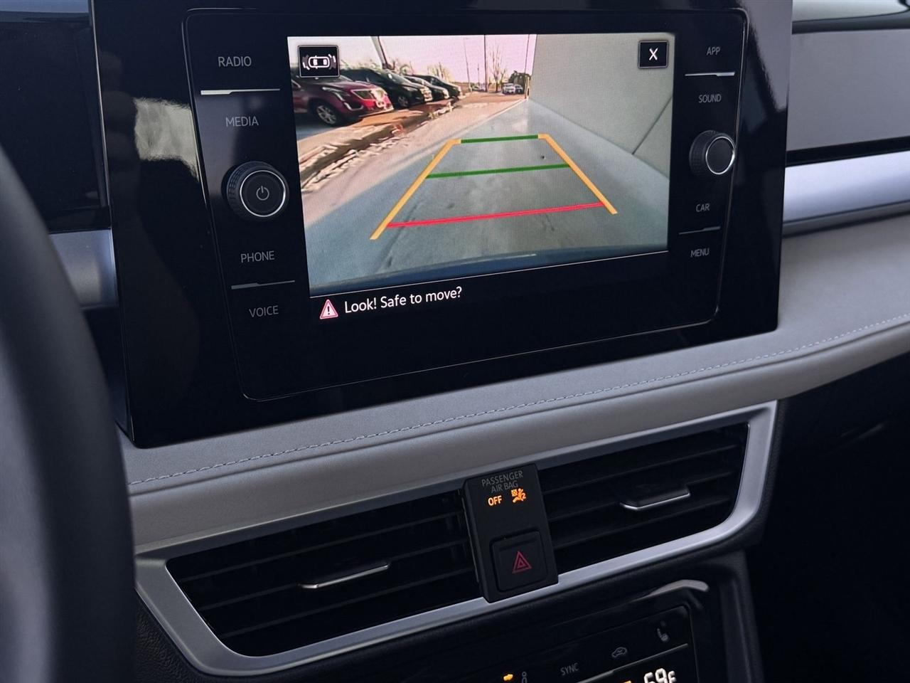 Volkswagen Taos SE FWD 2025