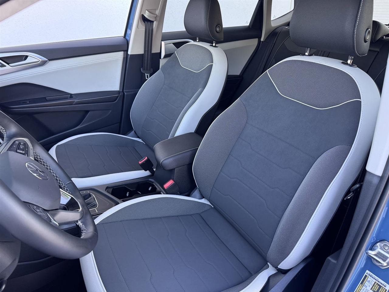 Volkswagen Taos SE FWD 2025