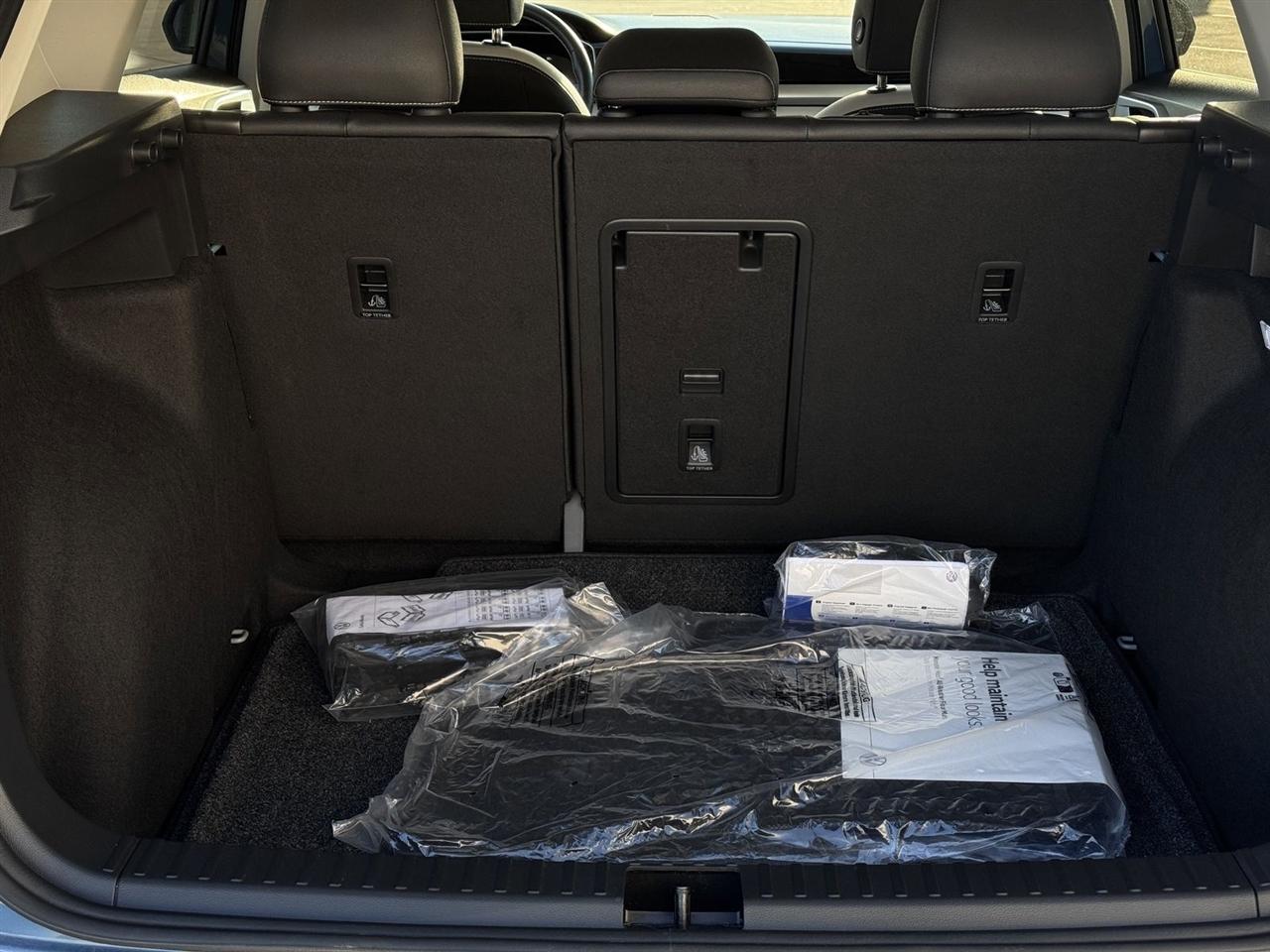 Volkswagen Taos SE FWD 2025