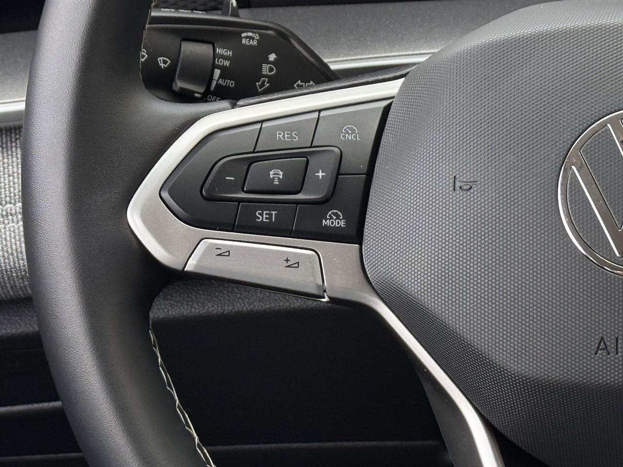 Volkswagen Tiguan 2.0T S FWD 2025