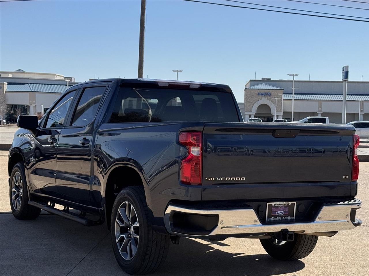 Chevrolet Silverado 1500 2WD Crew Cab 147" LT 2020