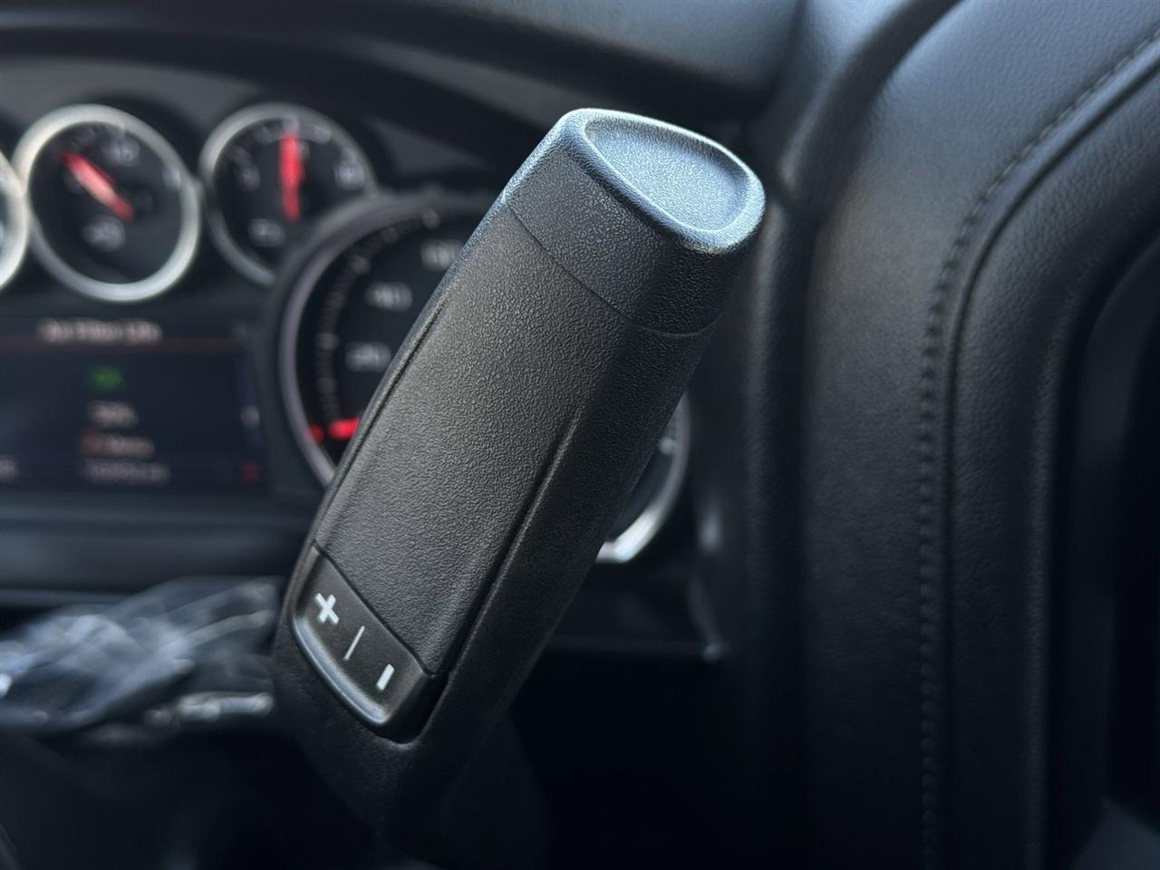 Chevrolet Silverado 1500 2WD Crew Cab 147" LT 2020