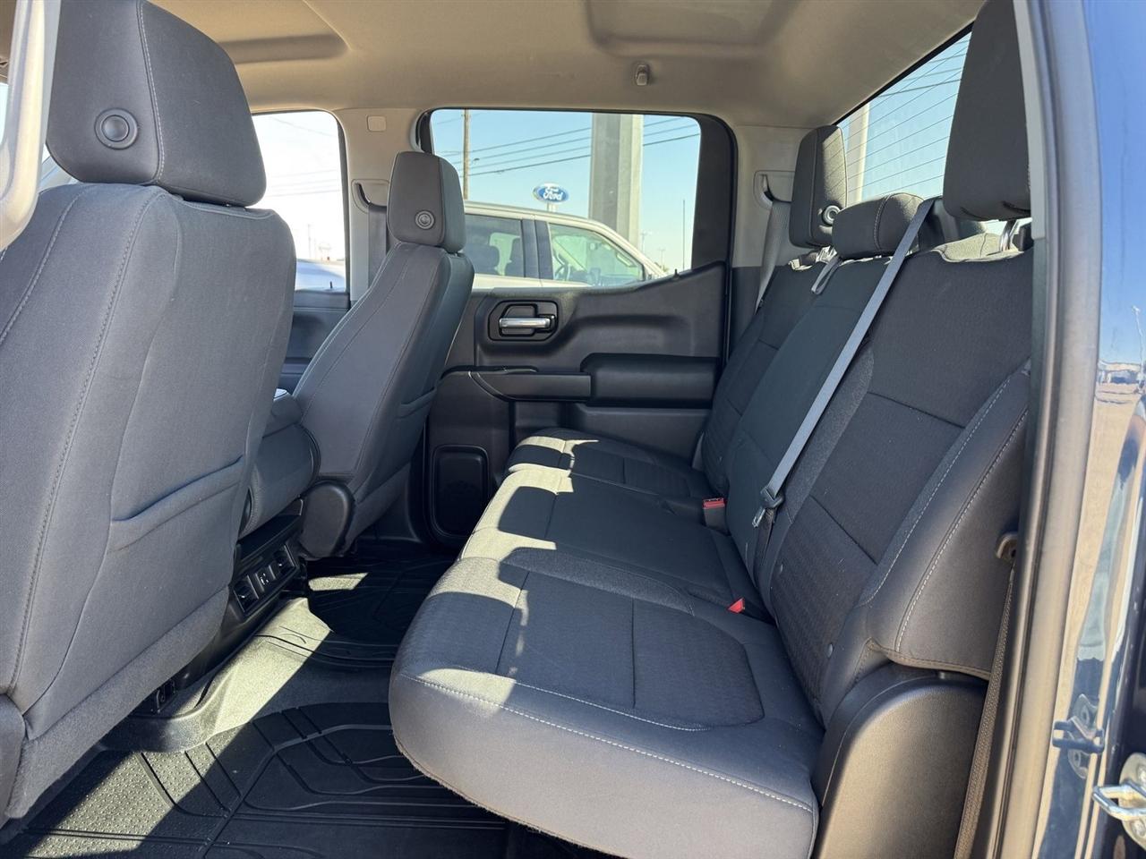 Chevrolet Silverado 1500 2WD Crew Cab 147" LT 2020