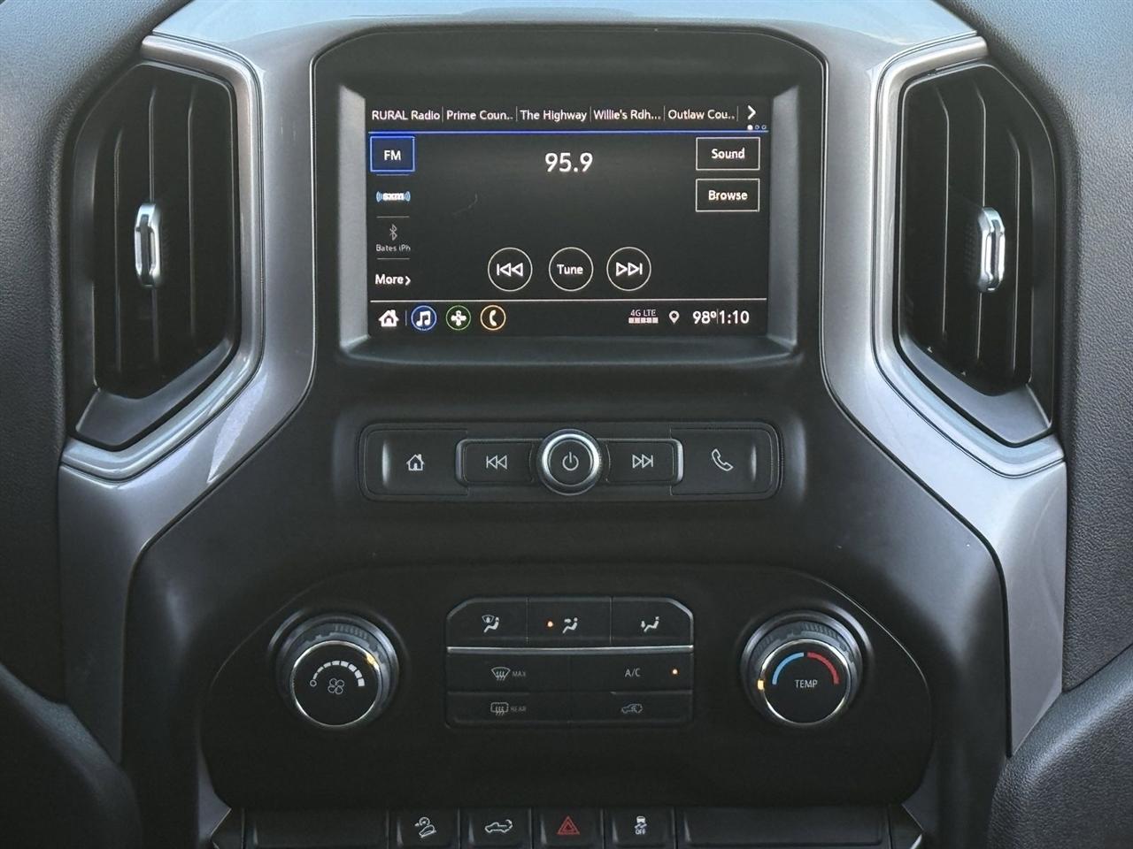 Chevrolet Silverado 1500 4WD Crew Cab 147" Custom Trail Boss 2020