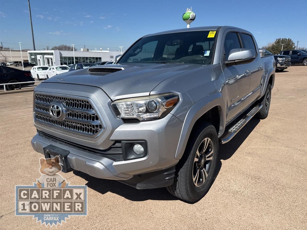Toyota Tacoma TRD Off Road Double Cab 5' Bed V6 4x2 AT (Natl) 2017