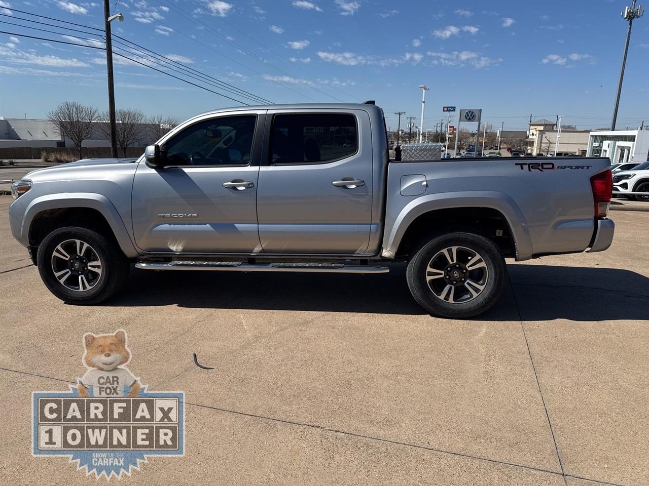 Toyota Tacoma TRD Off Road Double Cab 5' Bed V6 4x2 AT (Natl) 2017
