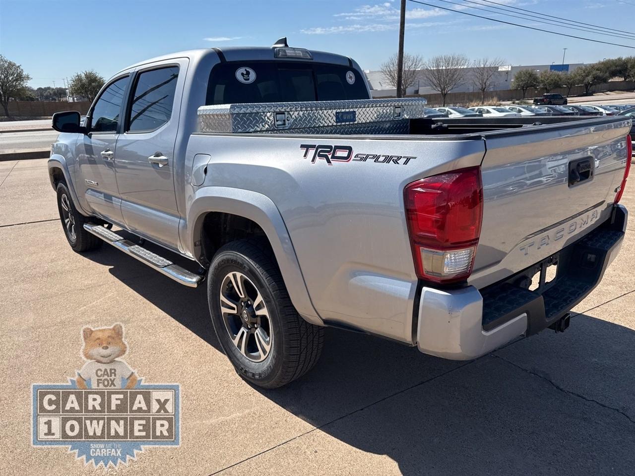 Toyota Tacoma TRD Off Road Double Cab 5' Bed V6 4x2 AT (Natl) 2017