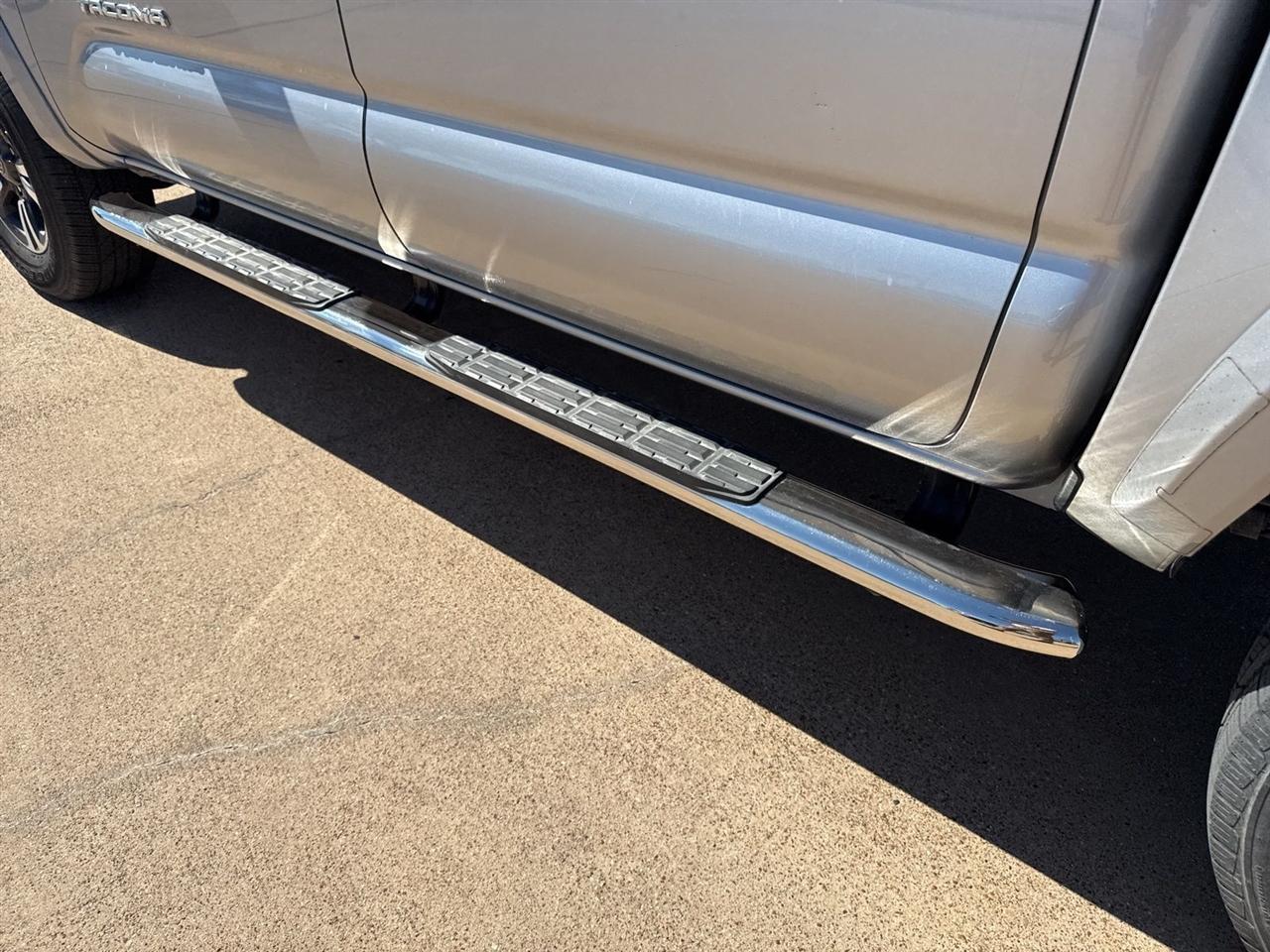 Toyota Tacoma TRD Off Road Double Cab 5' Bed V6 4x2 AT (Natl) 2017