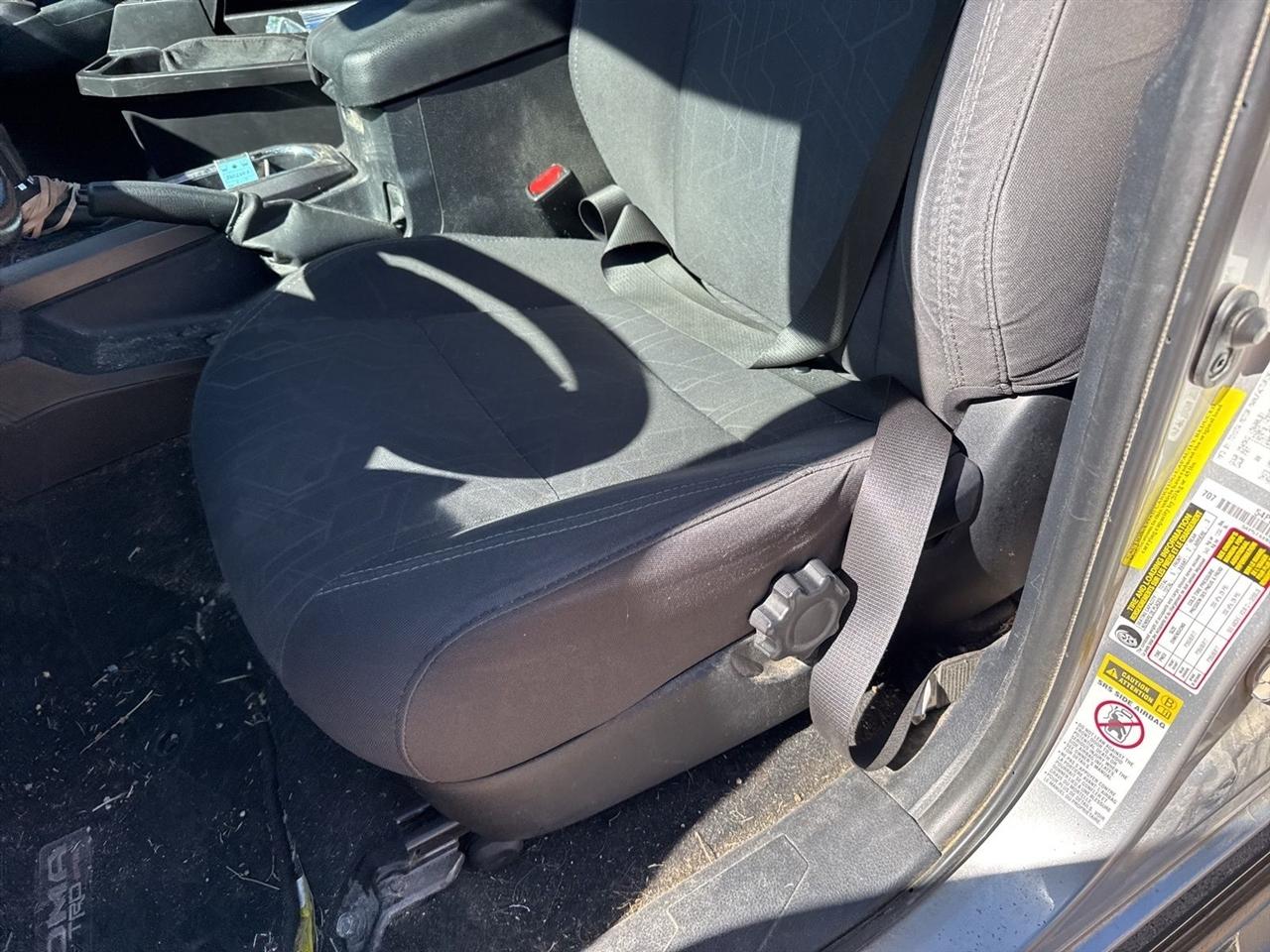 Toyota Tacoma TRD Off Road Double Cab 5' Bed V6 4x2 AT (Natl) 2017