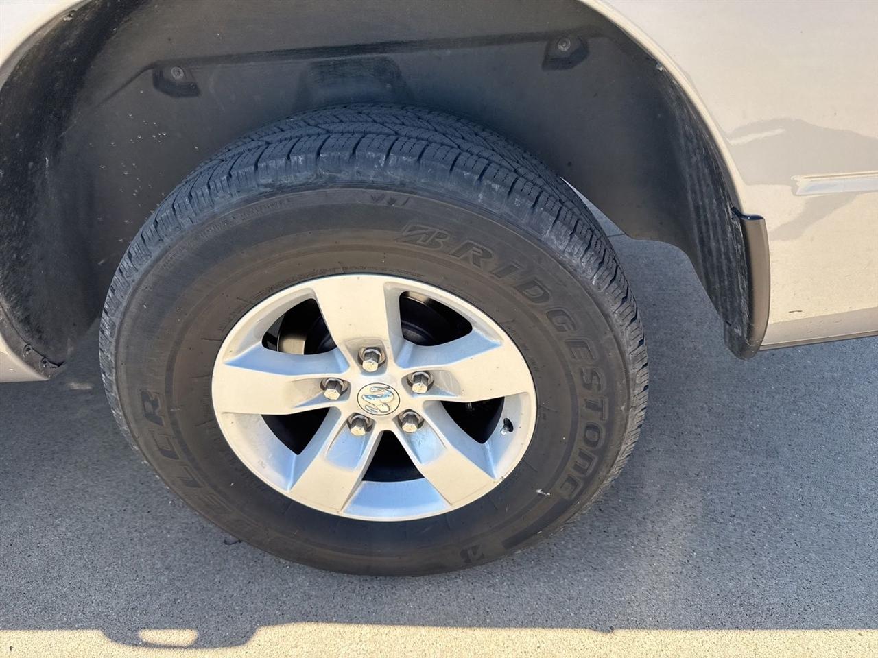 RAM 1500 Classic Tradesman 4x2 Quad Cab 6'4" Box 2021