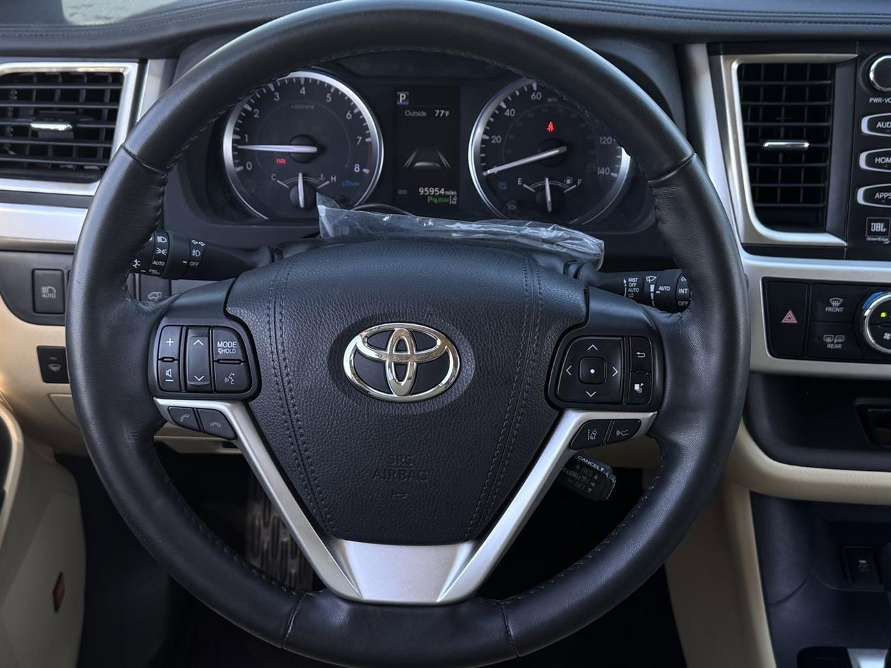 Toyota Highlander Limited V6 FWD (Natl) 2019