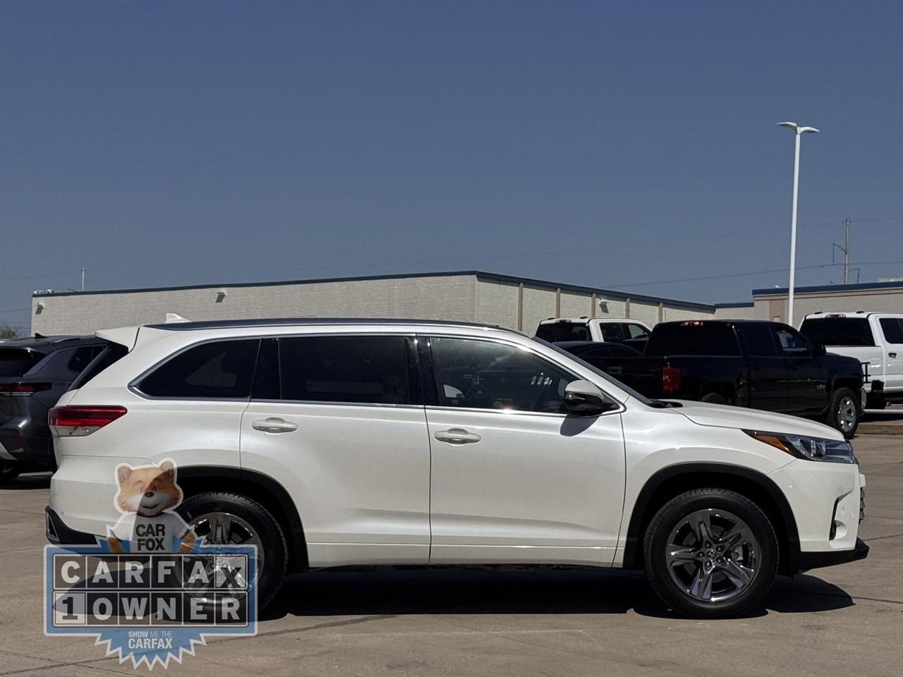 Toyota Highlander Limited V6 FWD (Natl) 2019