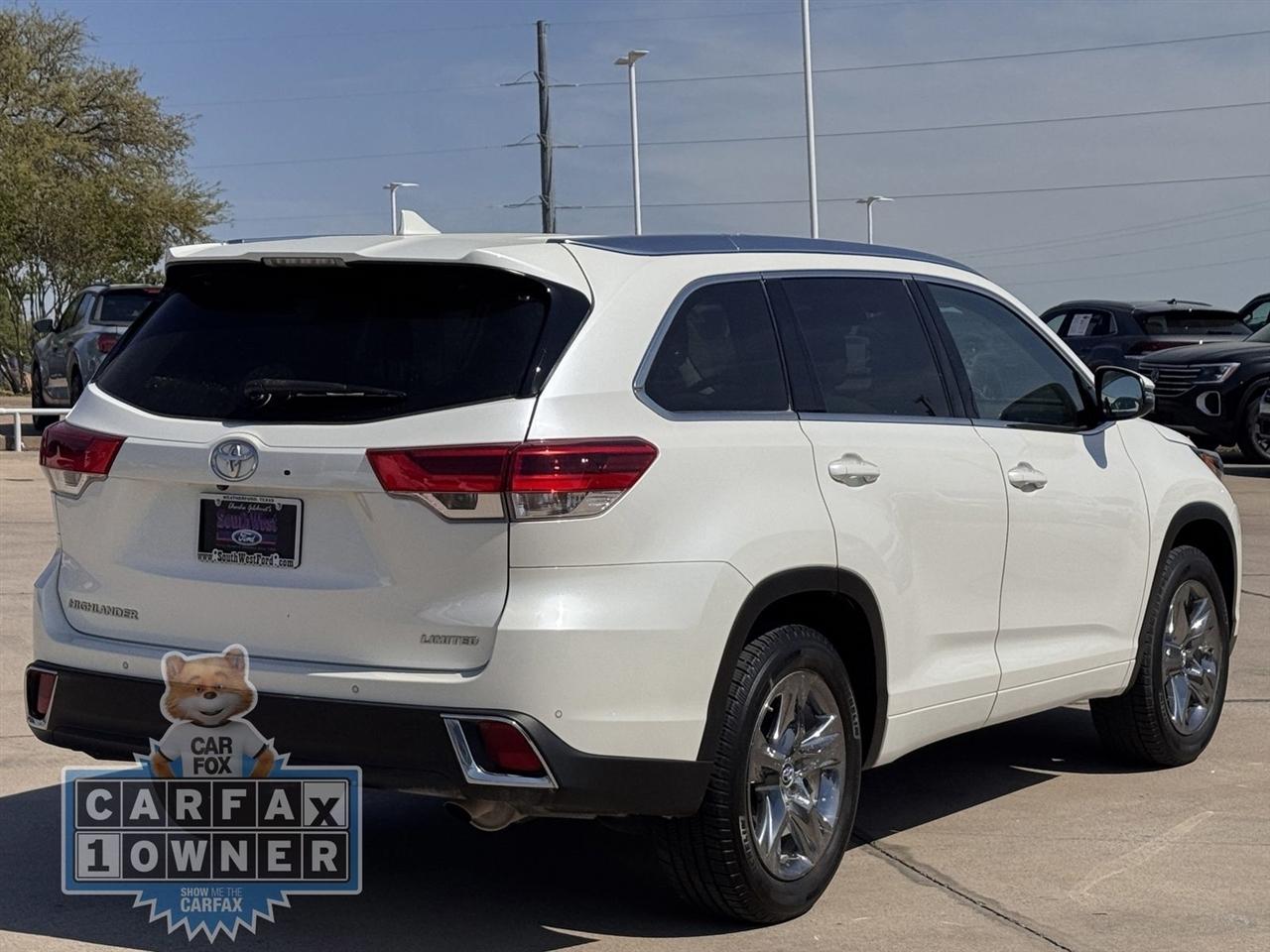 Toyota Highlander Limited V6 FWD (Natl) 2019