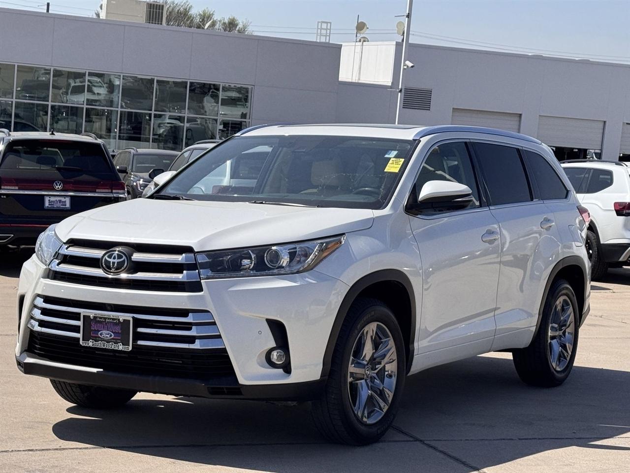 Toyota Highlander Limited V6 FWD (Natl) 2019