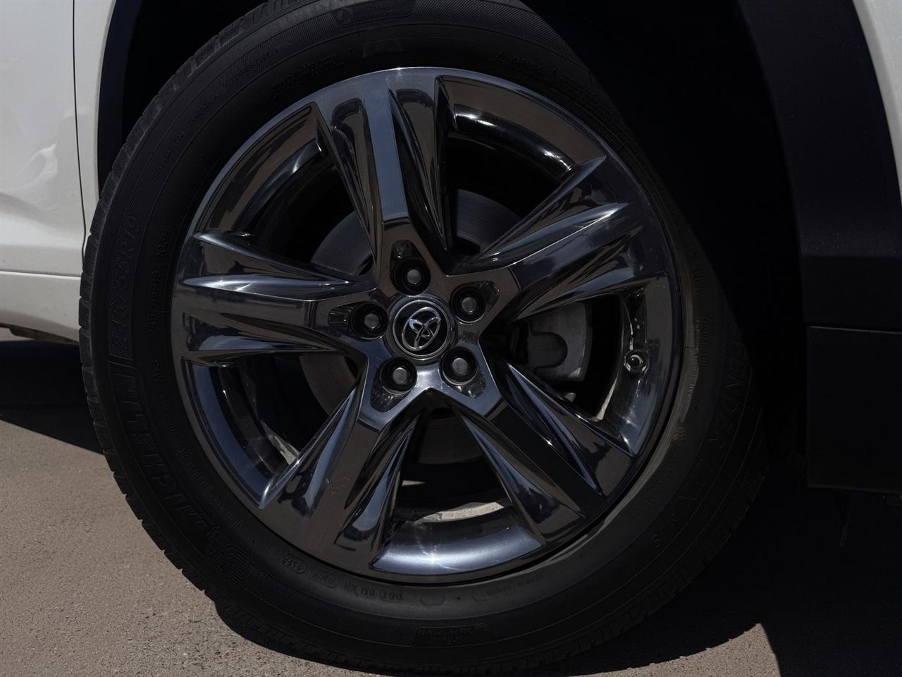 Toyota Highlander Limited V6 FWD (Natl) 2019