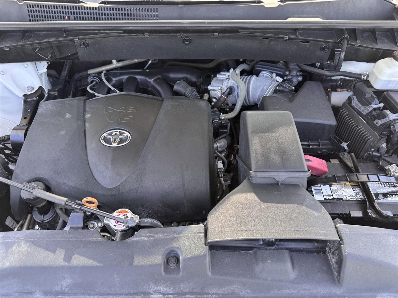 Toyota Highlander Limited V6 FWD (Natl) 2019