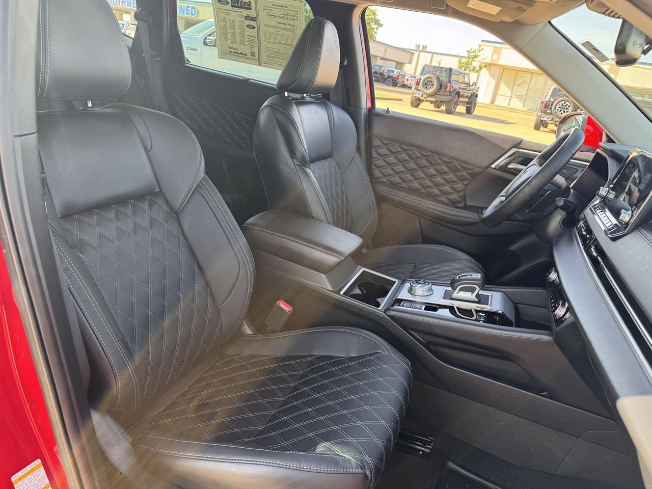 Mitsubishi Outlander PHEV 40th Anniversary S-AWC 2023