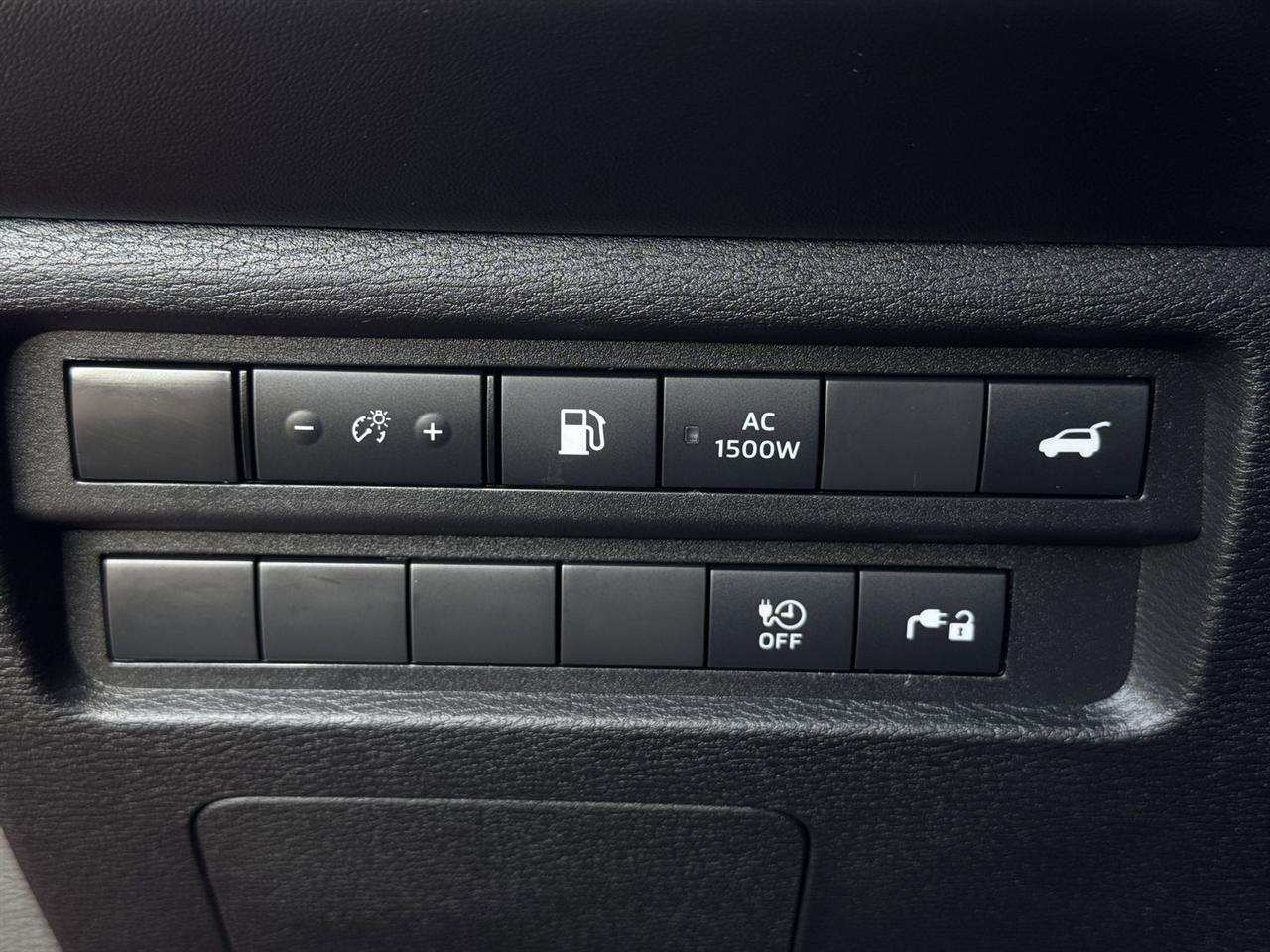 Mitsubishi Outlander PHEV 40th Anniversary S-AWC 2023