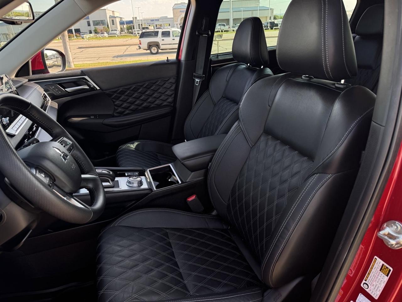 Mitsubishi Outlander PHEV 40th Anniversary S-AWC 2023