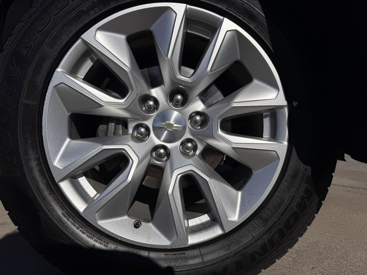 Chevrolet Silverado 1500 4WD Crew Cab 147" Custom 2021