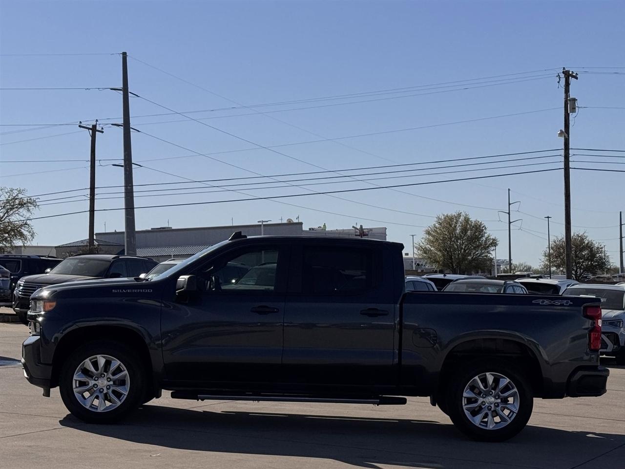 Chevrolet Silverado 1500 4WD Crew Cab 147" Custom 2021
