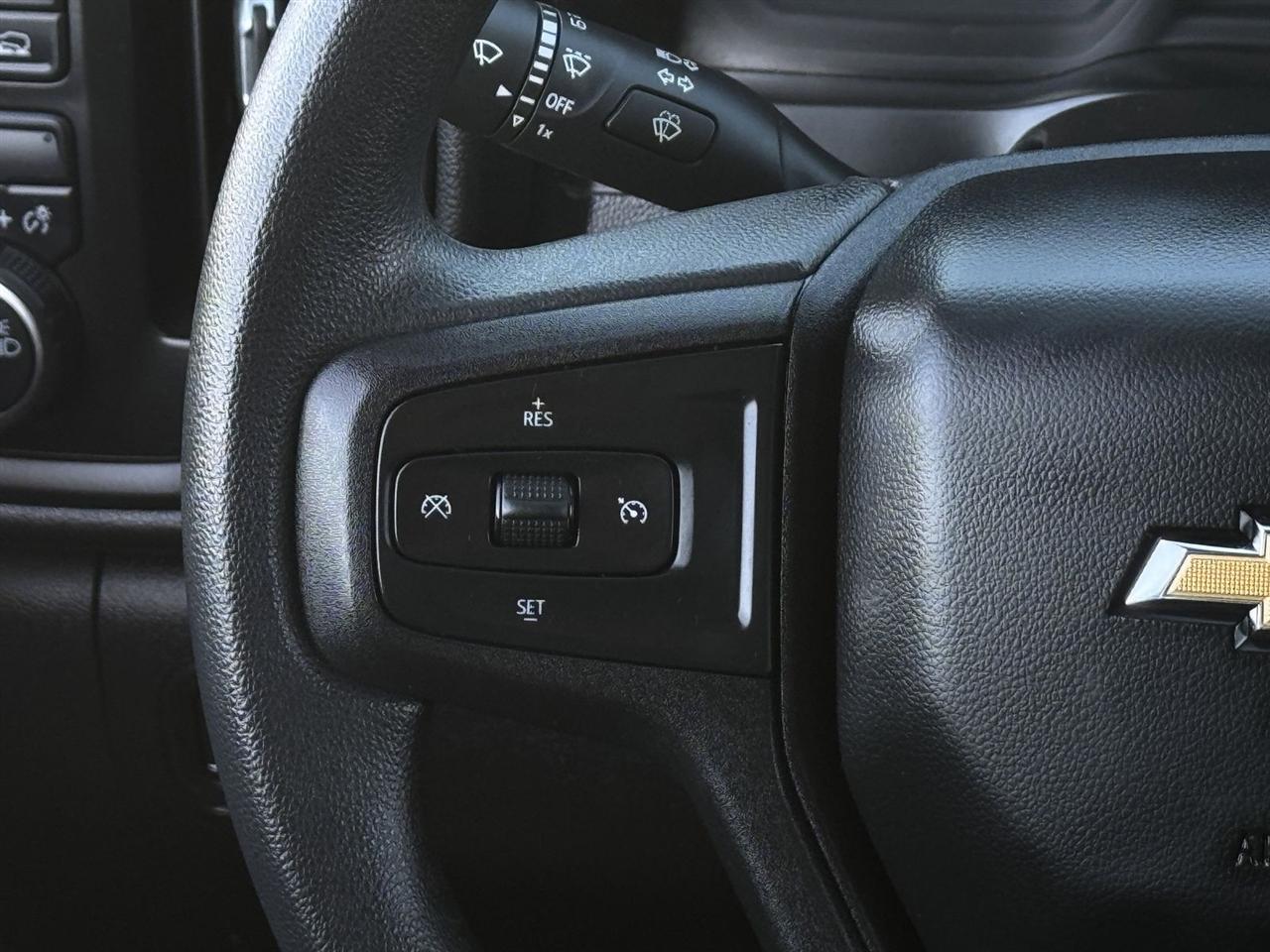 Chevrolet Silverado 1500 4WD Crew Cab 147" Custom 2021