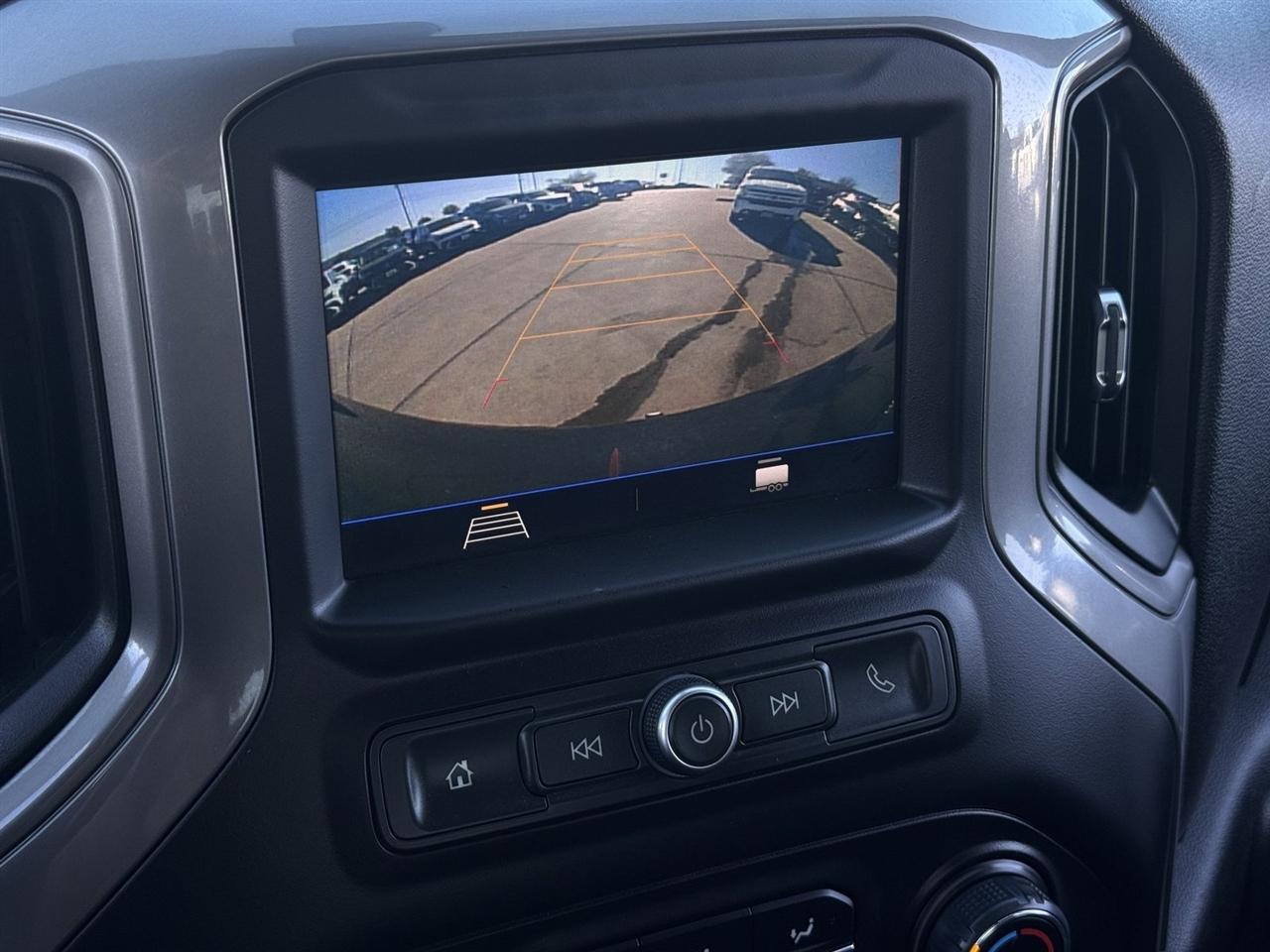 Chevrolet Silverado 1500 4WD Crew Cab 147" Custom 2021