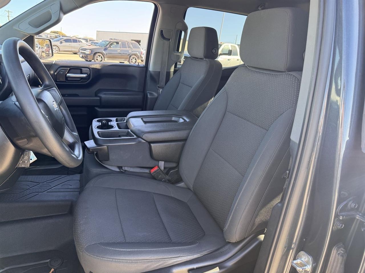 Chevrolet Silverado 1500 4WD Crew Cab 147" Custom 2021