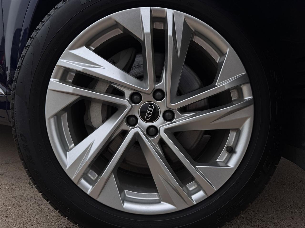 Audi Q7 Premium Plus 55 TFSI quattro 2021