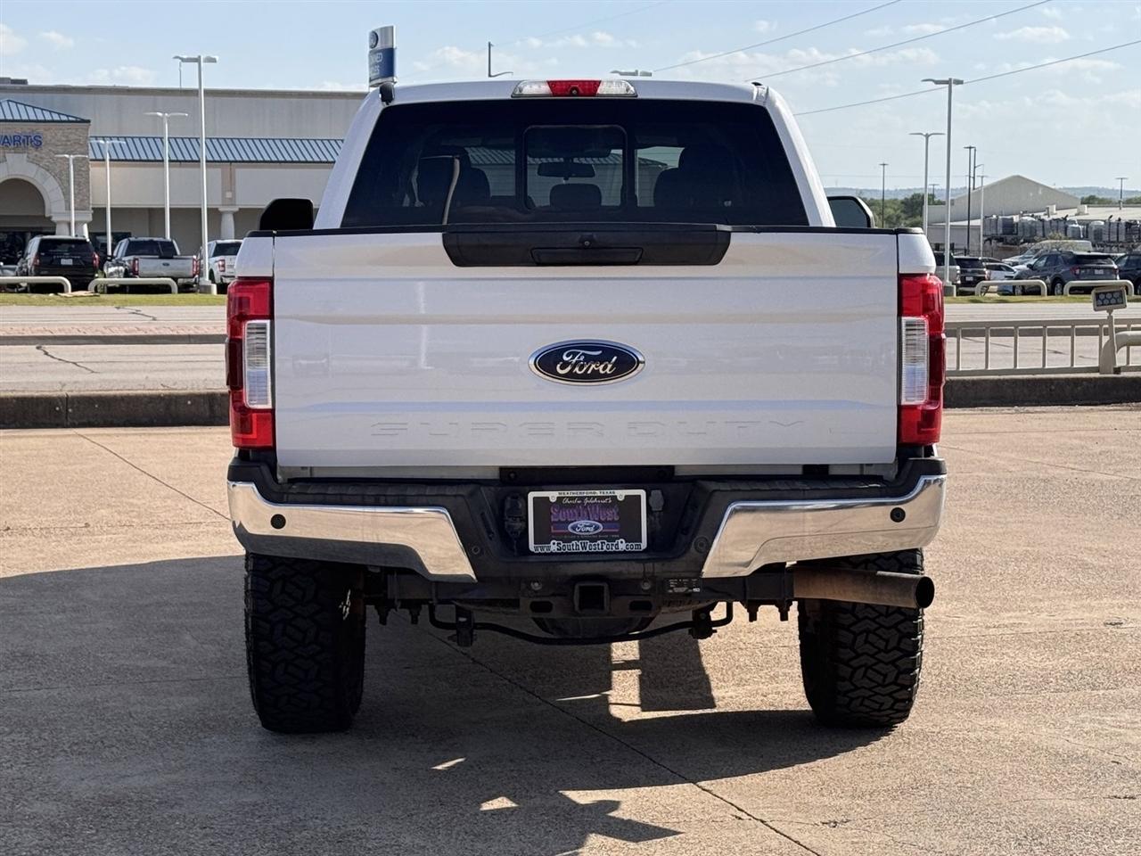 Ford Super Duty F-250 SRW King Ranch 4WD Crew Cab 8' Box 2018